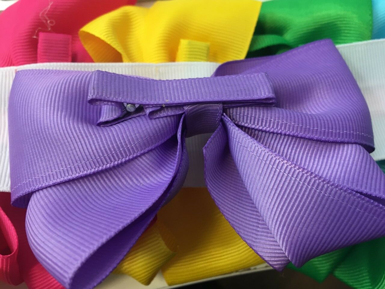 7 Girls Red Pink Green Blue Purple Big Hair Bow Set with Bow Holder & Gift Bag