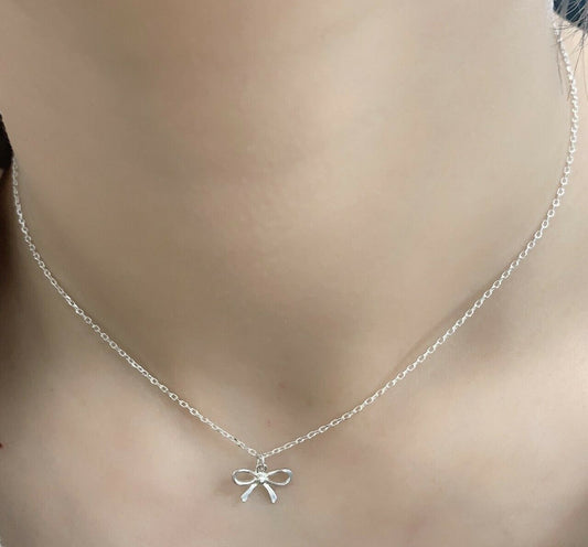 925 Sterling Silver Necklace (Gift Pouch) Chain with Classic Small Bow Pendant