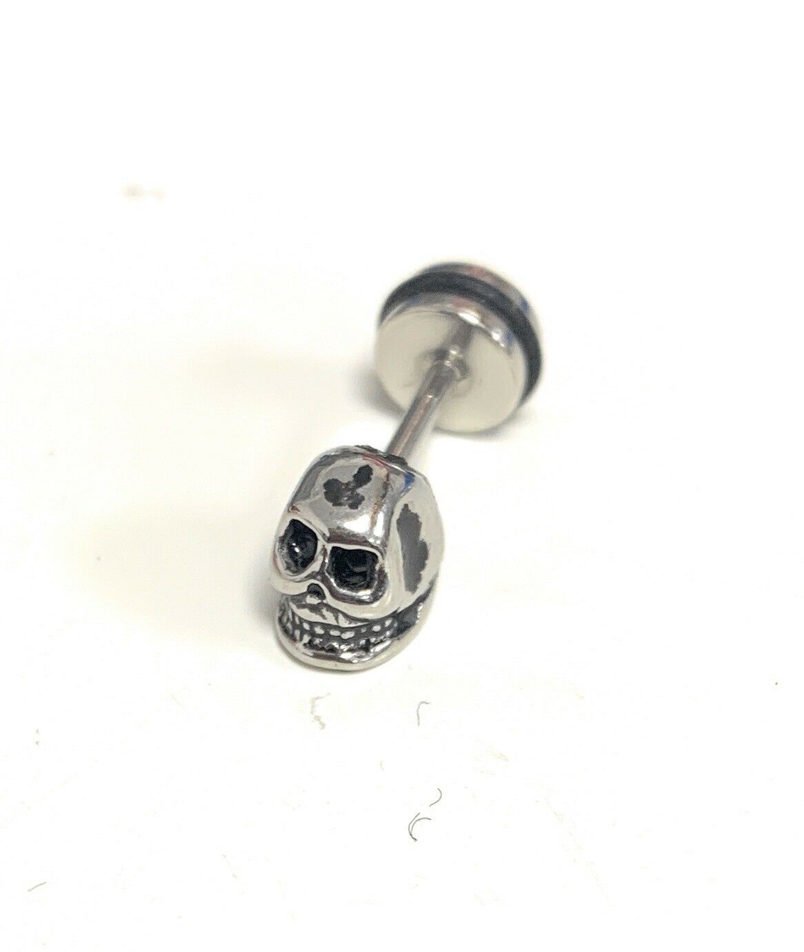 1 Skull Earring Surgical Stainless Steel Stud Body Jewelry Mens Silver Tone Gift