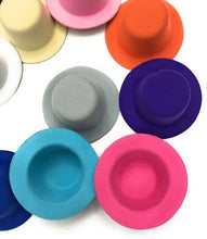 Load image into Gallery viewer, Set of 4 x Mini Round Top Hat Cap Fascinator Felt Hat Base Supplies Wholesale