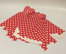 Load image into Gallery viewer, 6 Kids Birthday Party Bag Boxes - Wedding Favour Cake Box / Polka Dot Heart -UK
