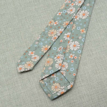 Load image into Gallery viewer, High Quality Luxury 100% Cotton Men's Floral Flowers Party Tie - Summer Blooms